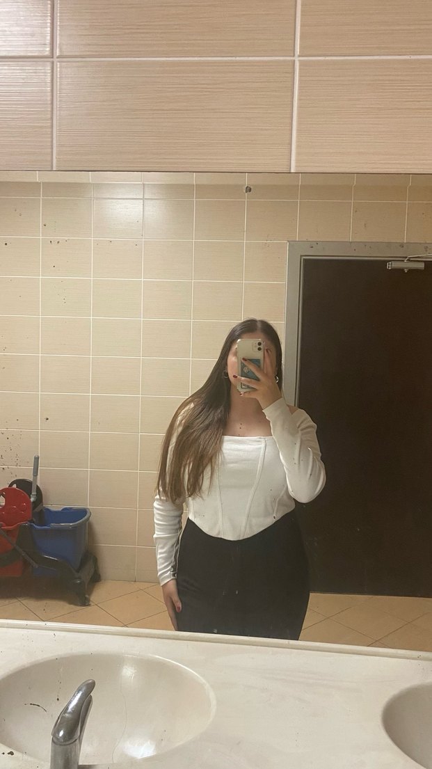 Beyaz Kare Yaka Uzun Kollu Bluz - Görsel 2