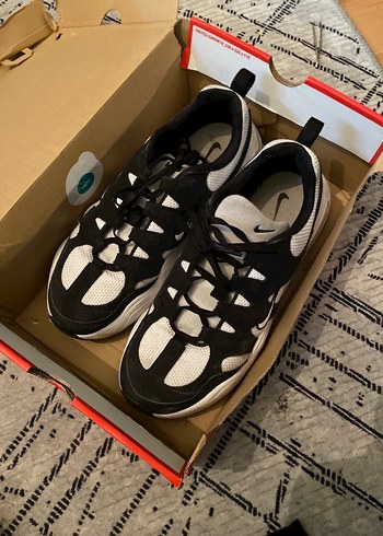 Nike hera unisex Siyah Beyaz Bağcıklı Spor Ayakkabı