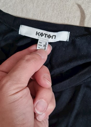 s Beden siyah Renk Omuzları vatkalı yumuşacık dökümlü bluz