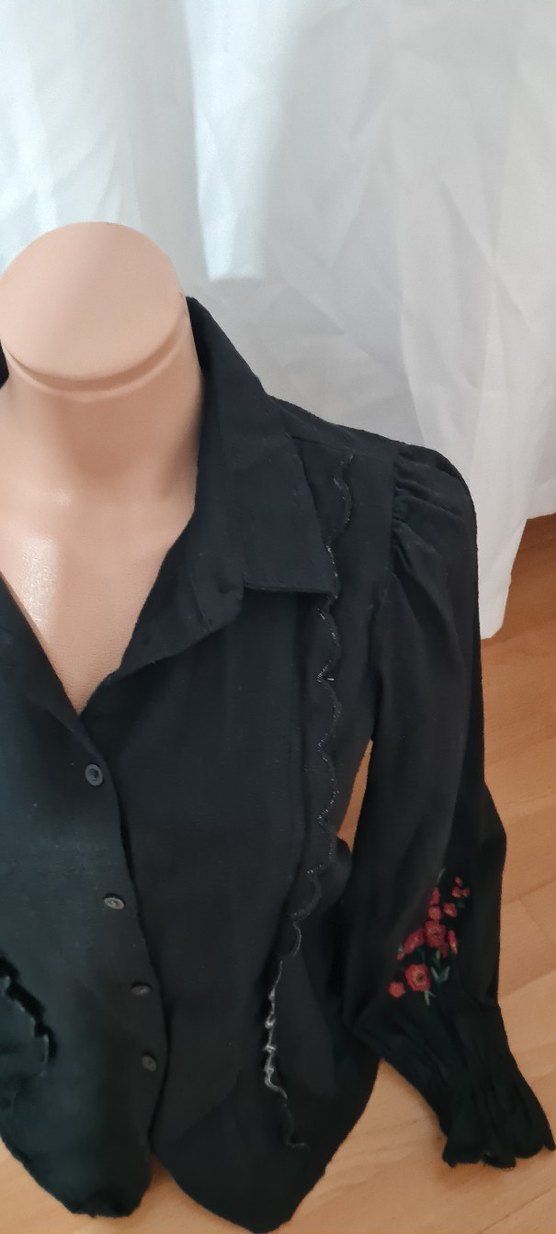 Fisto Detaylı Nakış İşlemeli Gömlek - Görsel 4