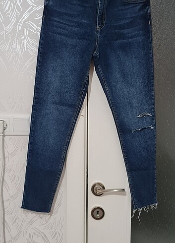 Yırtık Detaylı Toparlayıcı Skinny Jean Pantolon  - Görsel 2
