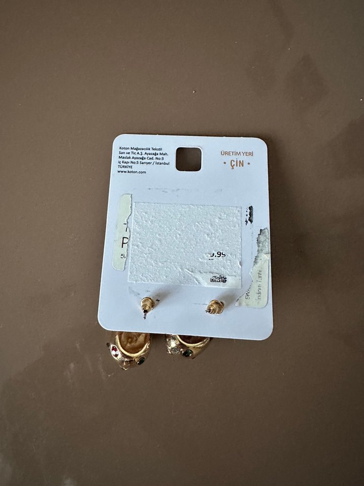 Parlak Taşlı Gold Küpe - Görsel 3