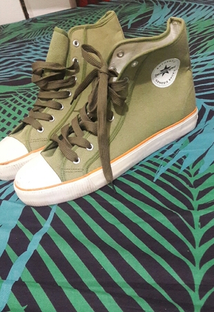 Haki converse