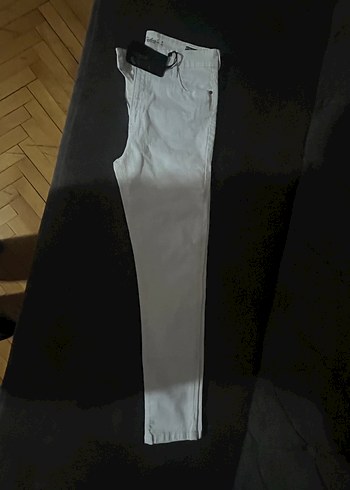 Beyaz kadın kot - Görsel 2