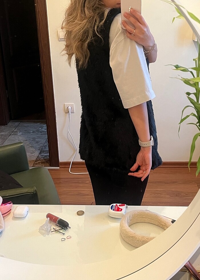 Cepli Siyah Kürk Yelek - Görsel 2