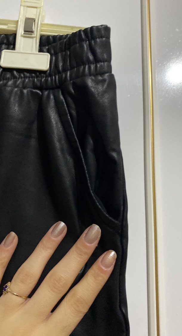 Çocuk Siyah Deri Kemerli Rahat Pantolon - Görsel 5