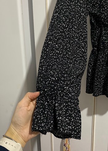 Uzun Kollu Siyah V Yaka Bluz - Görsel 2