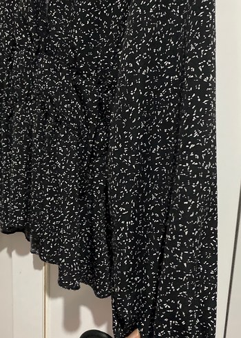 Uzun Kollu Siyah V Yaka Bluz - Görsel 4