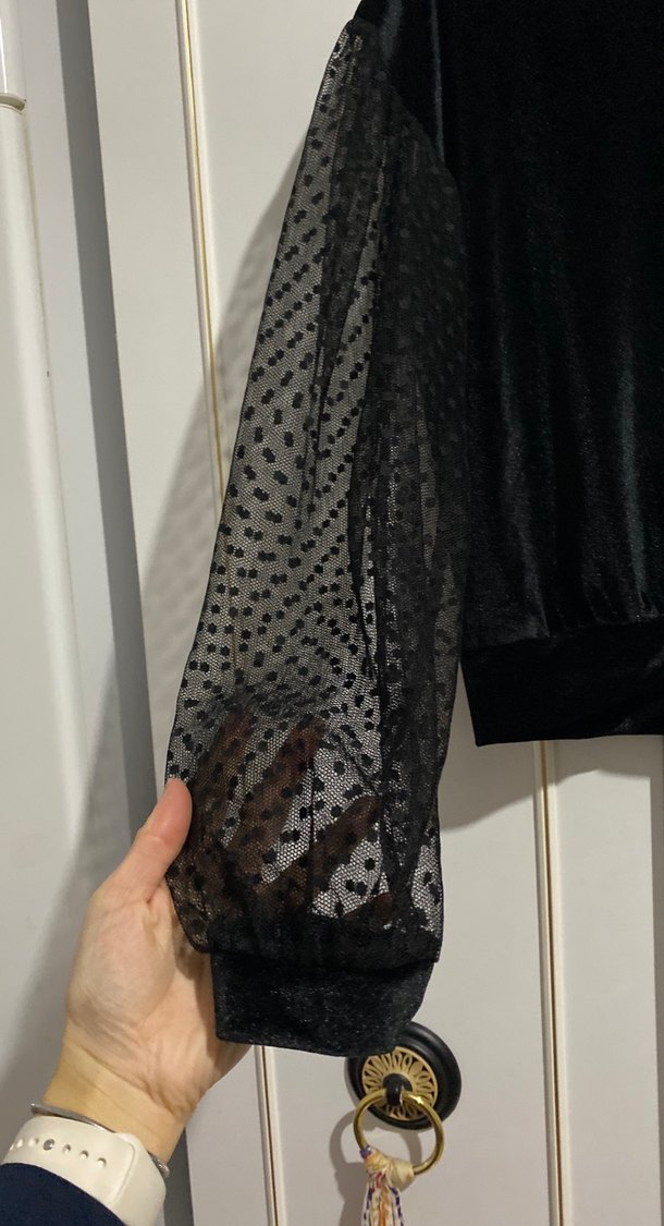 Siyah Dantel Kollu Uzun Kollu Kadın Bluz kadife - Görsel 2