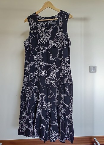 Siyah V Yakalı Kolsuz Uzun Elbise - Görsel 2