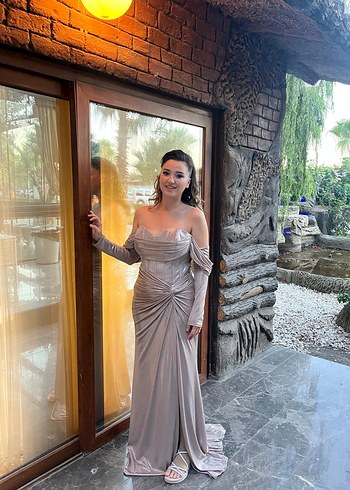 Uzun Kollu Drapeli Straplez Abiye Elbise - Görsel 3