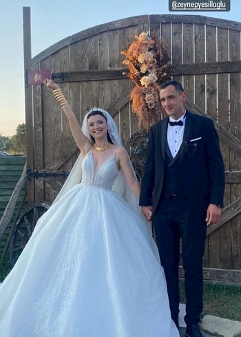 Parlak Beyaz Straplez Prenses Gelinlik - Görsel 3