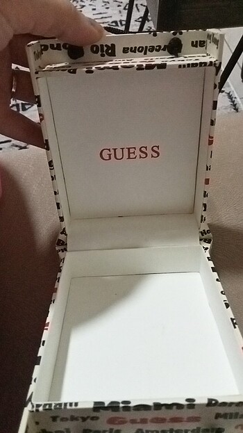 Diğer Guess