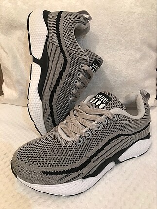 YENİ MODEL VANS SPOR AYAKKABI 37 NUMARA