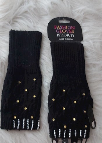 Beyaz Kürklü Bohem Kadın Eldiveni - Görsel 3