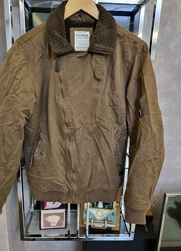 Pull and bear mont