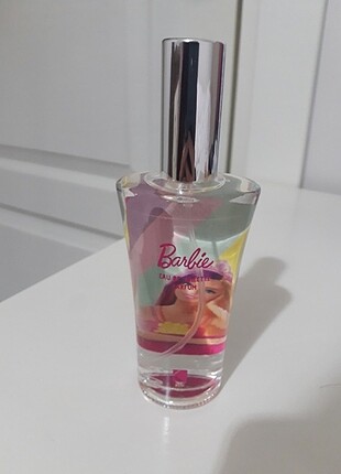 Barbie parfüm.