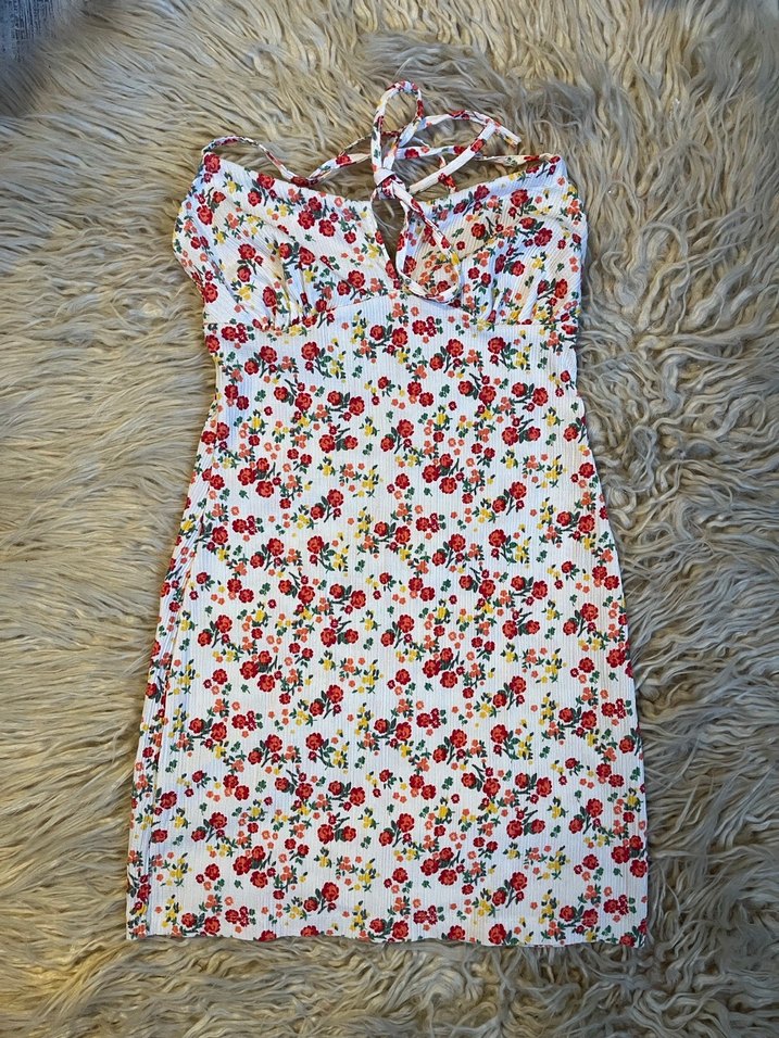 Çiçek desenli mini elbise - Görsel 2