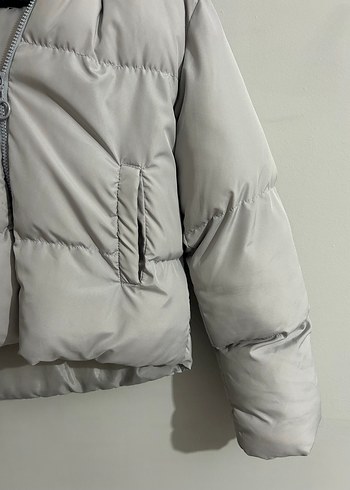 Gri Kapüşonlu Düğmeli Kadın Mont - Görsel 4