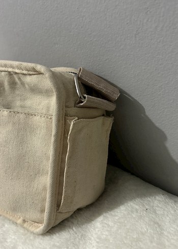 Bej yan askılı çanta - Görsel 3