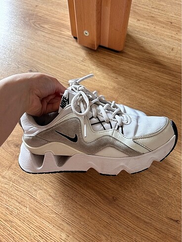 Nike ayakkabı