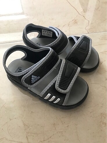 Adidas çocuk sandalet