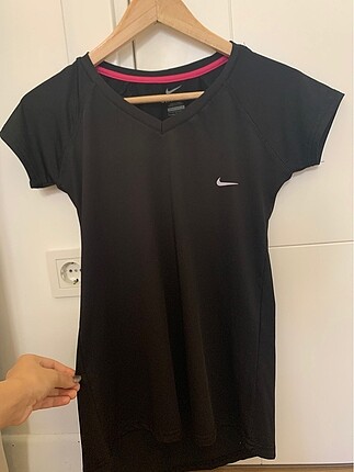 nike tshirt