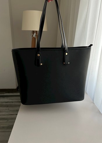 H&M Siyah Deri Fermuarlı H&M Çanta