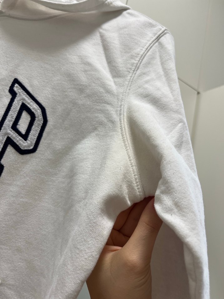 GAP Beyaz Kapüşonlu Sweatshirt - Görsel 3