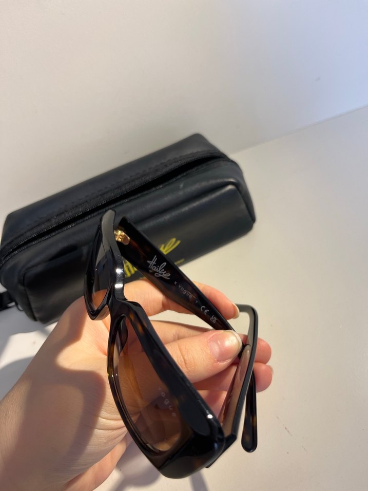 Vogue x Hailey Bieber Kadın Leoparlı Güneş Gözlüğü - Görsel 3