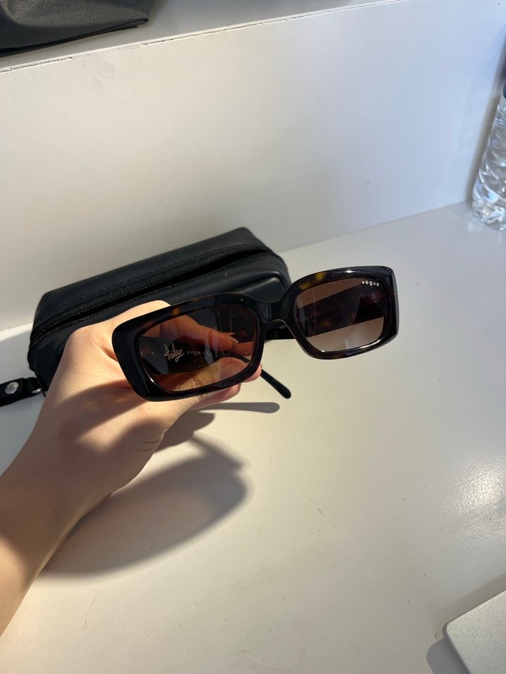 Vogue x Hailey Bieber Kadın Leoparlı Güneş Gözlüğü - Görsel 4