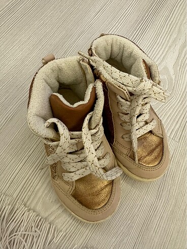 22 Beden Kız bebek H&M bot 22 numara