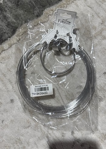 3 lü set kolye küpe bileklik