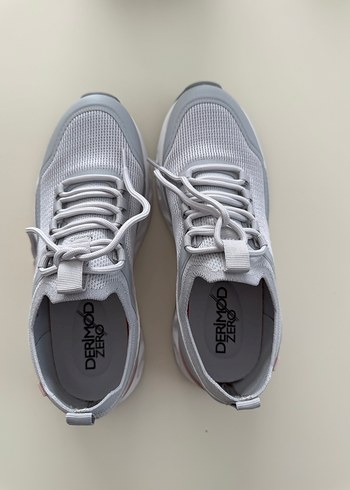 Gri Bağcıklı Kadın Spor Ayakkabı - Görsel 2