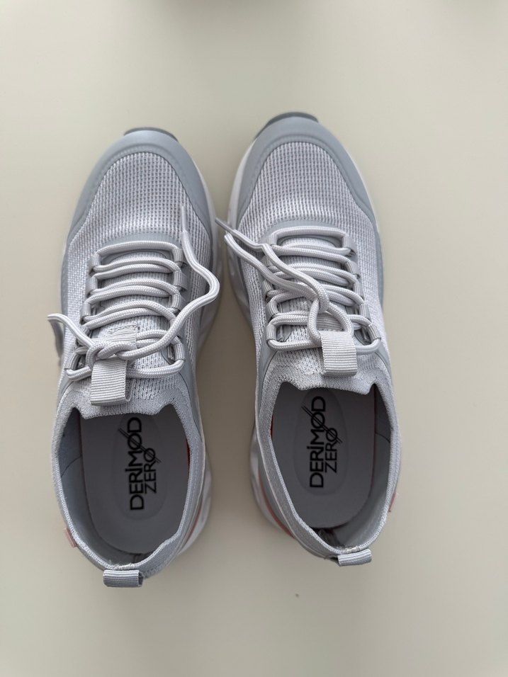 Gri Bağcıklı Kadın Spor Ayakkabı - Görsel 2