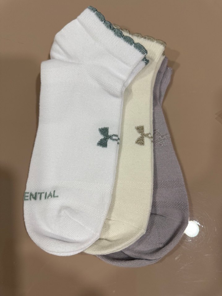 Under Armour Beyaz Kadın Spor Çorap - Görsel 2