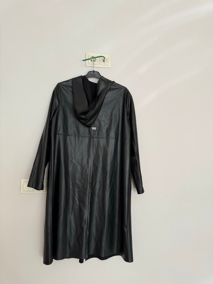 Siyah Deri Uzun Kadın Kaban - Görsel 3