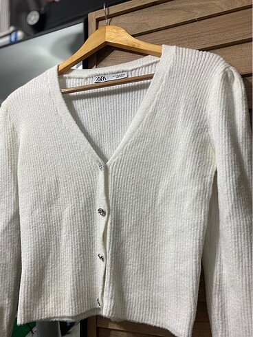Zara crop