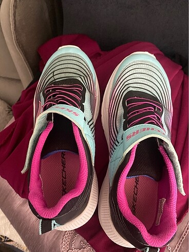 33 Beden Skechers çocuk ayakkabı