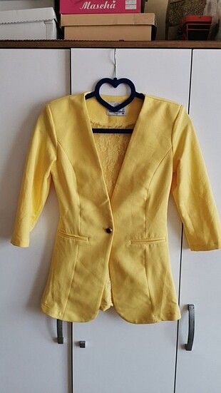36 beden sarı ceket