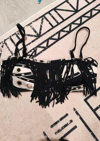 Püsküllü Siyah Straplez Mini Bikini Üstü