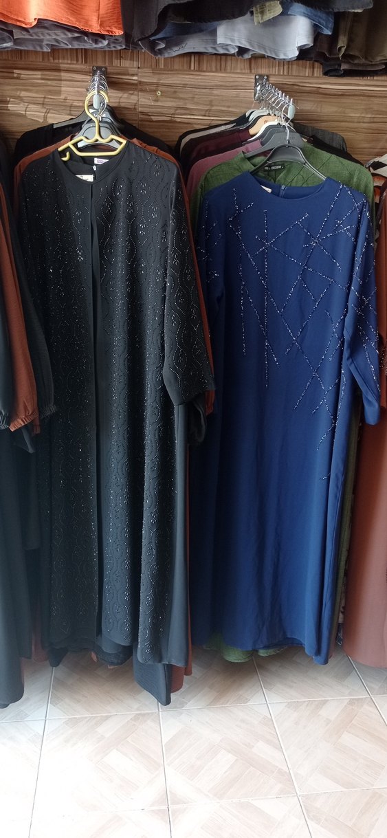 üç adet elbise - Görsel 2