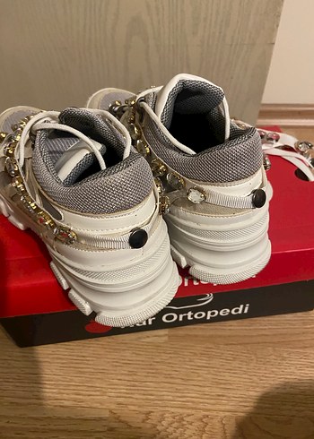 Taşlı Spor Ayakkabı - Görsel 3