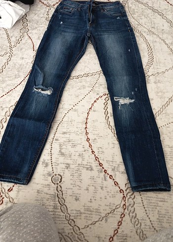 Bershka Lacivert Yirtik Detayli Kadin Denim Pantolon