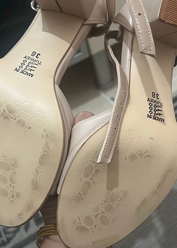 Diğer Bej Kadın Klasik Topuklu Sandalet