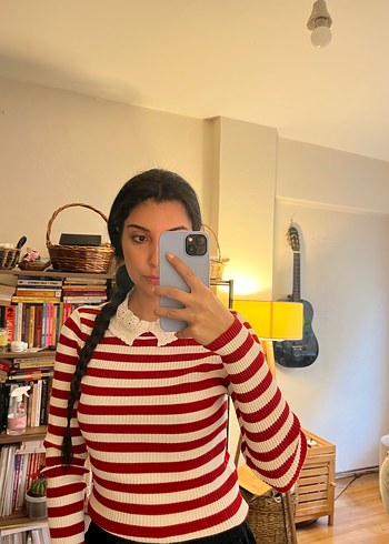 Kırmızı Çizgili Yakalı Triko Kazak - Görsel 2