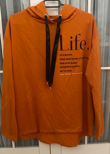 Kapüşonlu Uzun Kollu Sweatshirt