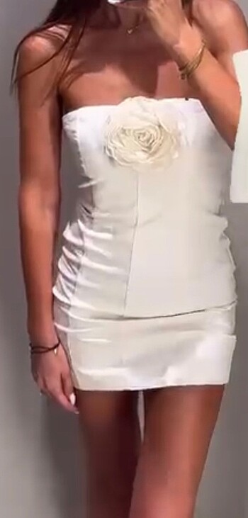Zara Çiçek motifli elbise