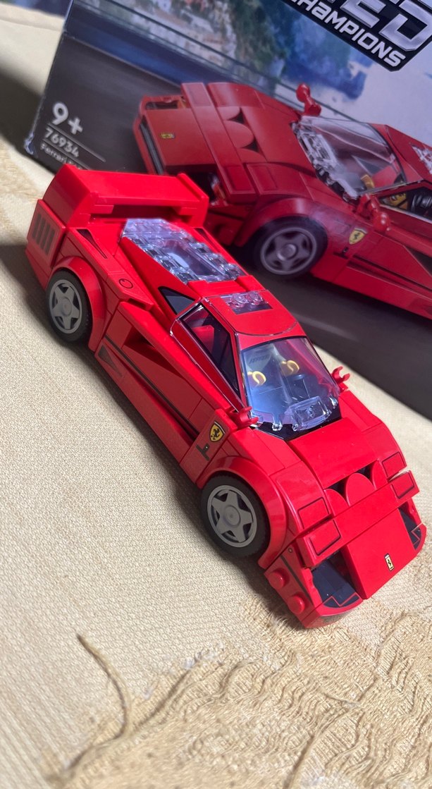 LEGO Speed Champions Kırmızı Ferrari Modeli - Görsel 2