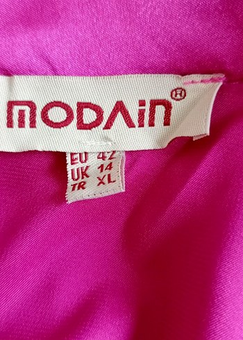 Pembe Saten Fırfırlı V Yaka Bluz - Görsel 4